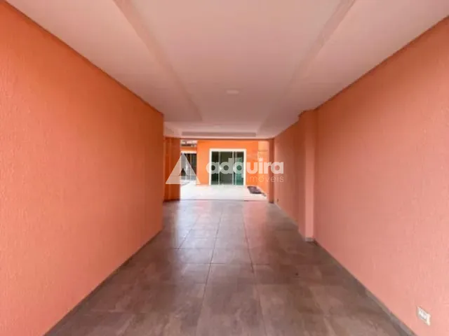Sobrado com 251m² 2 quartos e 3 banheiros, à venda, no bairro Cará-cará em Ponta Grossa