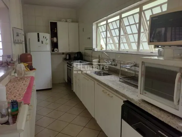 Sobrado com 275m² 3 quartos e 2 banheiros, à venda, no bairro Vila Oliveira em Mogi das Cruzes