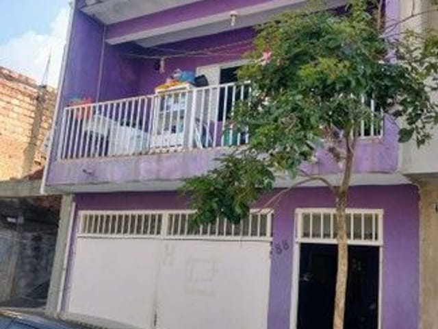 Sobrado com 125m² 4 quartos e 3 banheiros, à venda, no bairro Jardim Record em Taboão da Serra