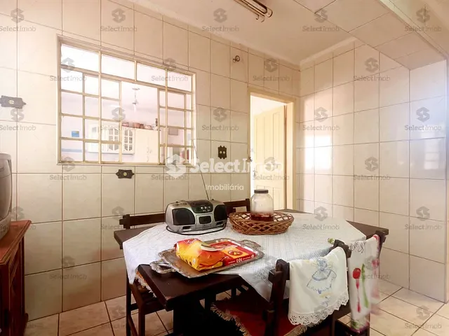 Casa com 200m² 2 quartos e 1 banheiro, à venda, no bairro Vila Bocaina em Mauá