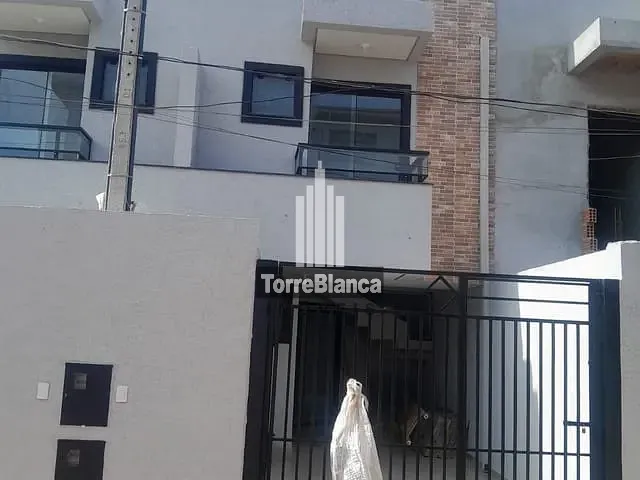 Sobrado 2 quartos e 1 banheiro, à venda, no bairro Estrela em Ponta Grossa