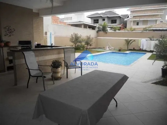 Sobrado com 550m² 5 quartos e 5 banheiros, à venda, no bairro Urbanova em São José dos Campos