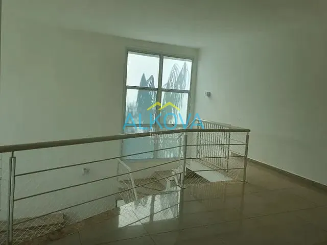 Sobrado com 450m² 4 quartos e 6 banheiros, à venda ou para alugar, no bairro Jardim Esplanada do Sol em São José dos Campos