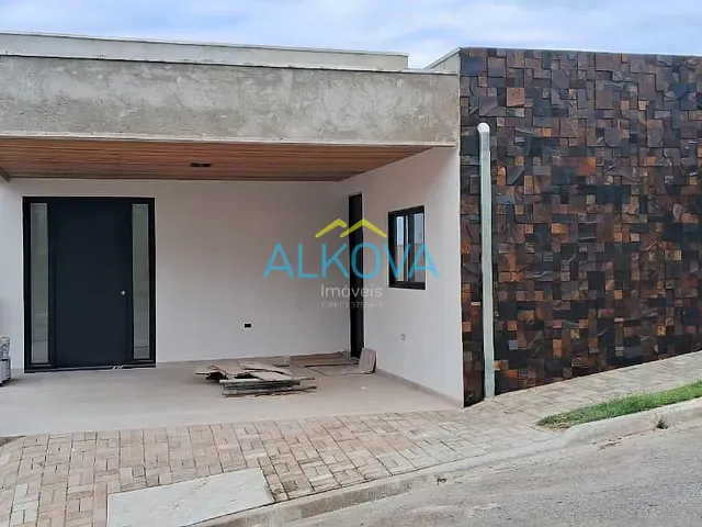 Sobrado com 300m² 4 quartos e 2 banheiros, à venda, no bairro Condomínio Residencial Mantiqueira em São José dos Campos