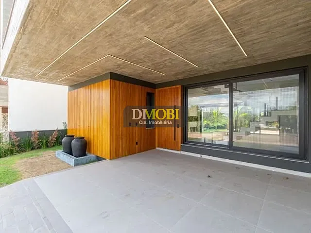 Sobrado com 281m² 3 quartos e 2 banheiros, à venda, no bairro Centro em Gravataí