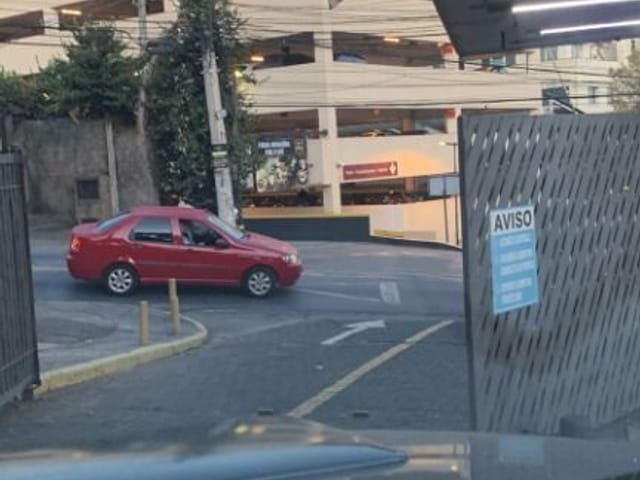 Sobrado com 220m² 3 quartos e 3 banheiros, à venda, no bairro Granja Viana em Cotia