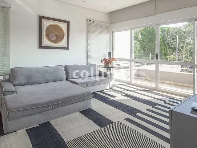 Sobrado com 1173m² 3 quartos e 5 banheiros, à venda, no bairro Jardim Passargada I em Cotia