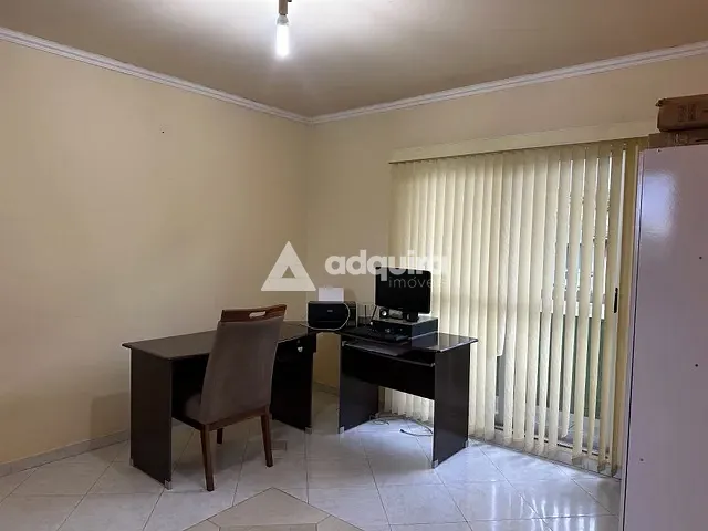 Sobrado com 378m² 3 quartos e 3 banheiros, à venda, no bairro Oficinas em Ponta Grossa