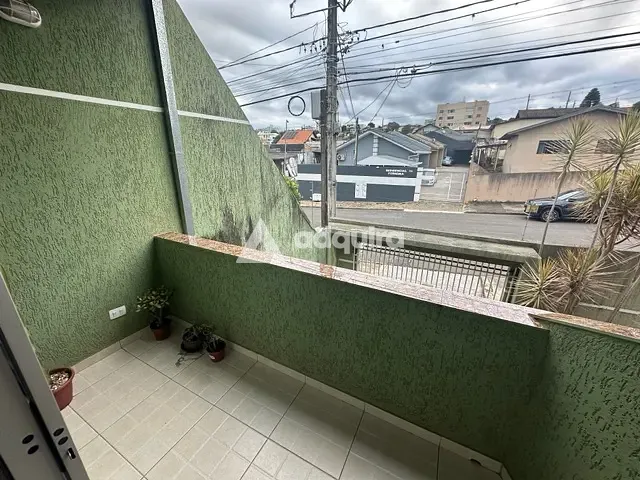 Sobrado com 378m² 3 quartos e 3 banheiros, à venda, no bairro Oficinas em Ponta Grossa