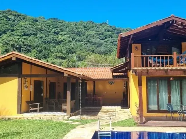Sobrado com 1500m² 4 quartos e 6 banheiros, à venda, no bairro Praia de Camburí em São Sebastião