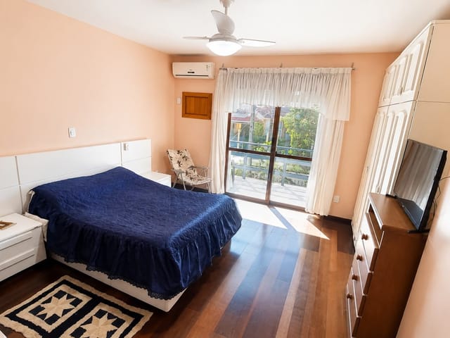 Sobrado com 432m² 5 quartos e 3 banheiros, à venda, no bairro Centro em Pelotas