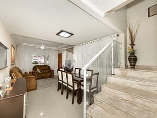 Foto do Sobrado-Sobrado para venda em Jardim Cidália com 4 quartos, sendo 1 suíte, 181m²