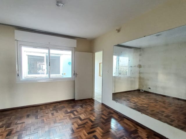 Sobrado com 150m² 3 quartos e 2 banheiros, à venda, no bairro Três Vendas em Pelotas