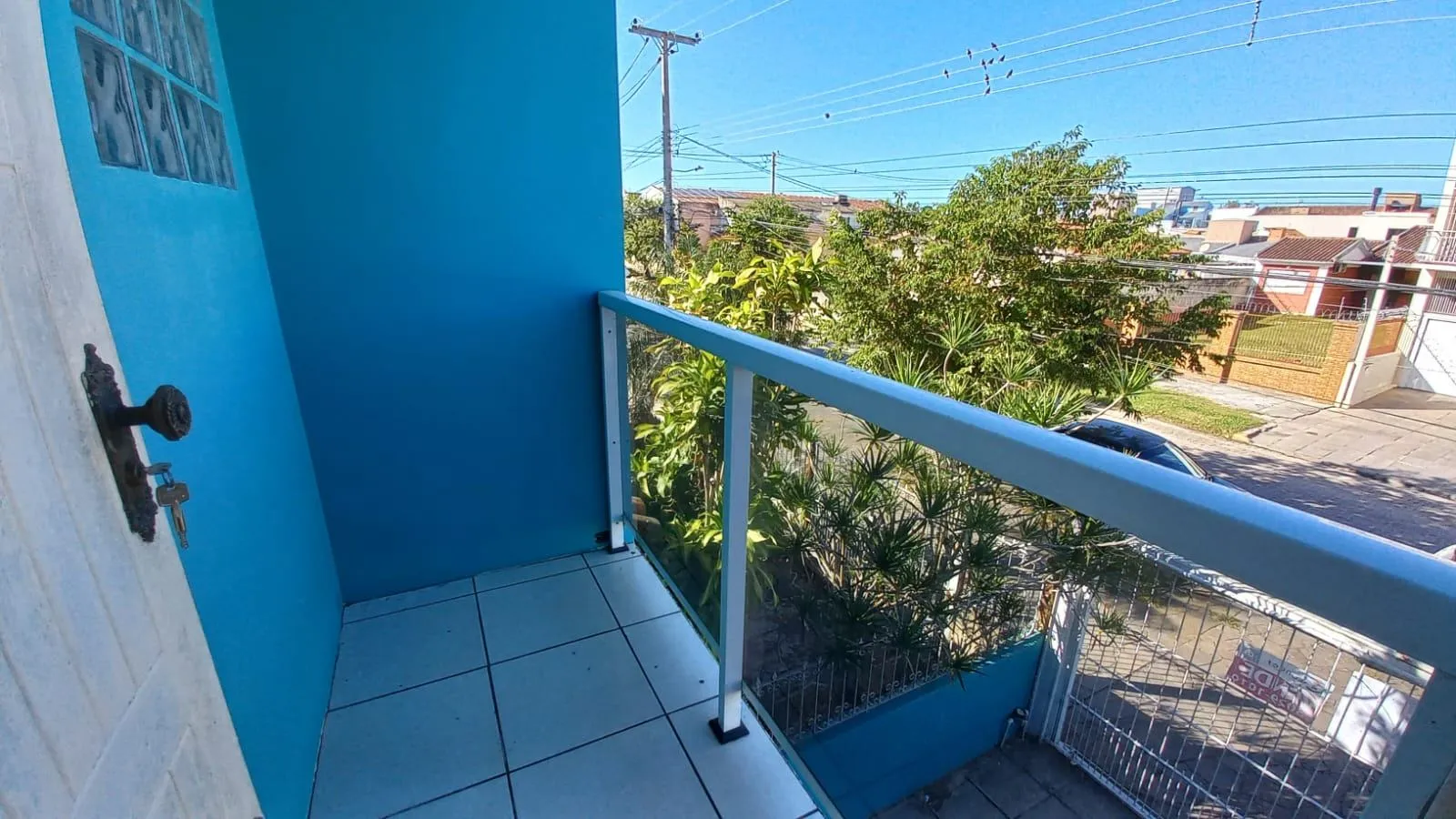 Casa à venda nas Três Vendas, Pelotas - 160 m², 3 quartos, cozinha planejada, churrasqueira e amplo terraço. - 12