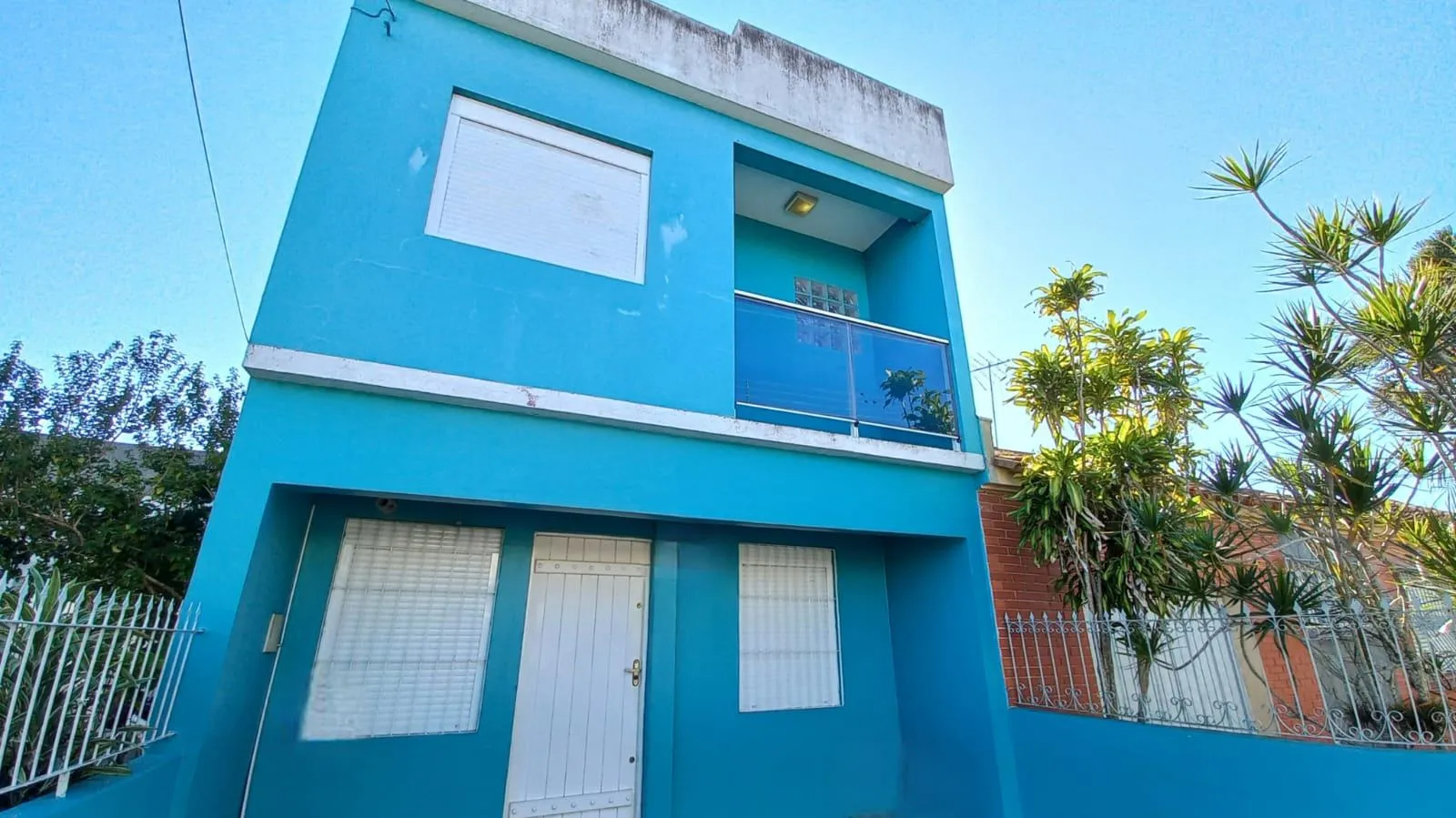Casa à venda nas Três Vendas, Pelotas - 160 m², 3 quartos, cozinha planejada, churrasqueira e amplo terraço. - 15