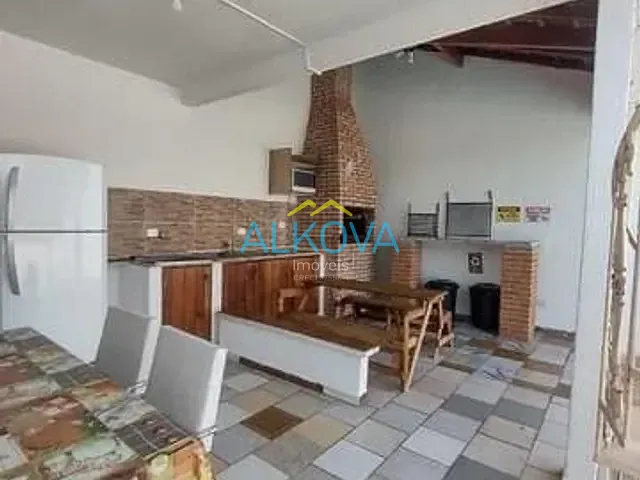 Sobrado com 394m² 5 quartos e 3 banheiros, à venda, no bairro Bosque dos Eucaliptos em São José dos Campos