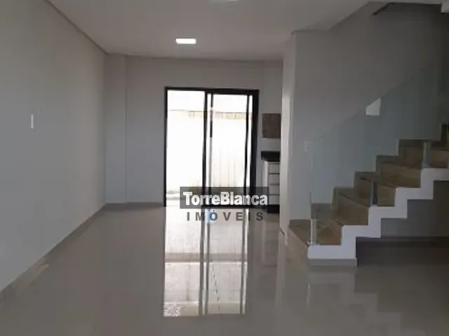 Sobrado com 97m² 3 quartos e 3 banheiros, à venda, no bairro Chapada em Ponta Grossa
