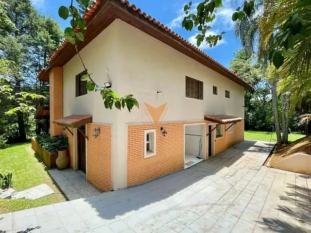 Casa com 1635m² 7 quartos e 6 banheiros, à venda, no bairro Jardim Santa Paula em Cotia