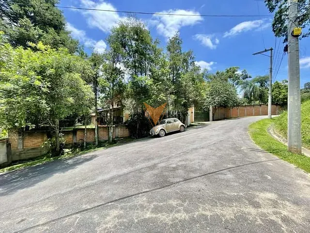 Casa com 1635m² 7 quartos e 6 banheiros, à venda, no bairro Jardim Santa Paula em Cotia