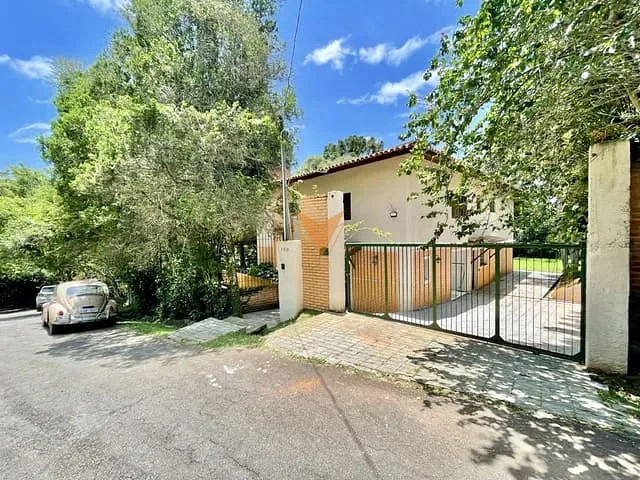 Casa com 1635m² 7 quartos e 6 banheiros, à venda, no bairro Jardim Santa Paula em Cotia