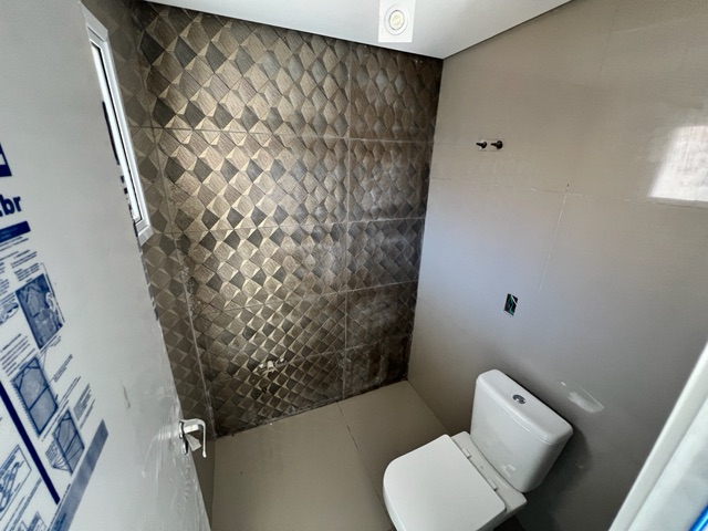 Sobrado com 190m² 3 quartos e 4 banheiros, à venda, no bairro Fragata em Pelotas
