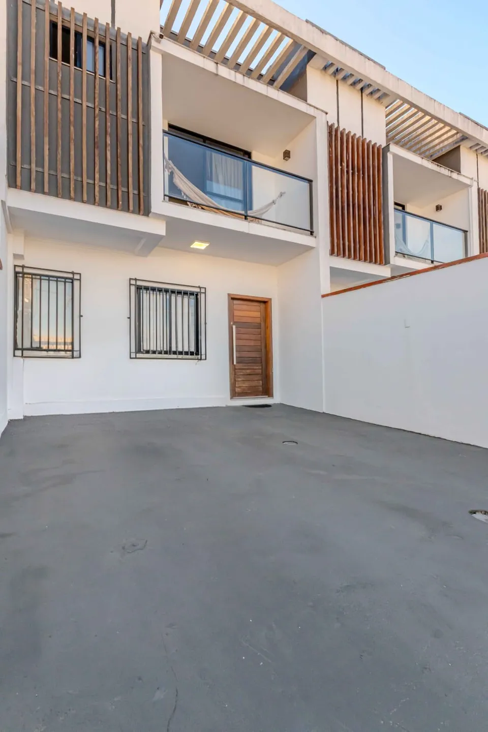 Sobrado para venda em Santa Regina com 3 quartos, sendo 3 suítes, 113m²