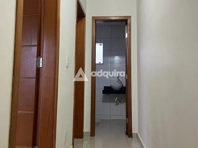 Sobrado com 69m² 2 quartos e 1 banheiro, à venda, no bairro Contorno em Ponta Grossa