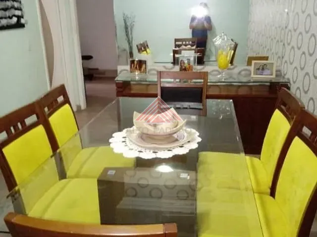 Sobrado com 324m² 2 quartos e 2 banheiros, à venda, no bairro Vila Assis Brasil em Mauá
