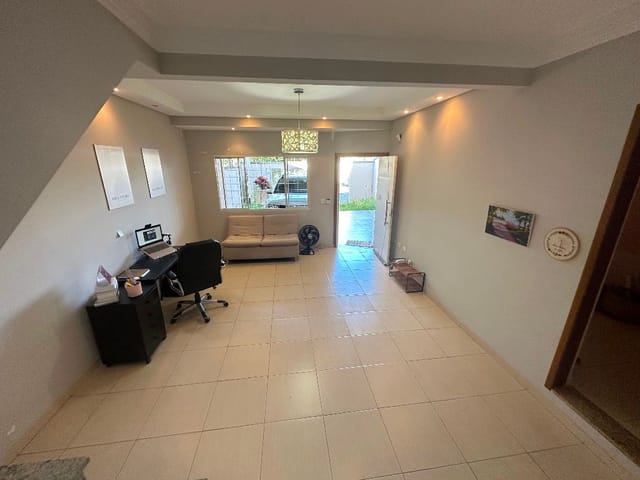 Foto do Sobrado - Sobrado com Piscina, 4 dormitórios à venda, 211 m² por R$ 798.000,00 - Villa Branca - Jacareí/SP | RUSSI IMÓVEIS
