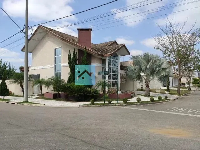Sobrado com 313m² 4 quartos e 5 banheiros, à venda, no bairro Bairro do Grama em Caçapava