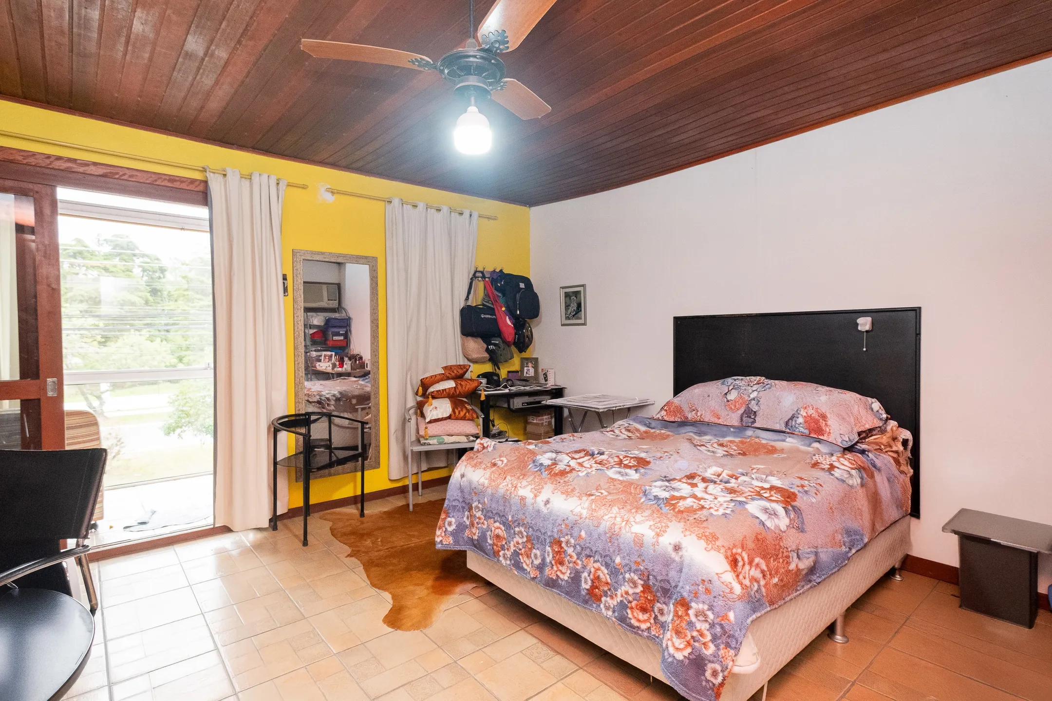 Casa à venda no Areal, Pelotas - 200 m², 2 quartos (sendo 1 suíte), lareira, sacada e espaço gourmet com churrasqueira e garagem. - 11