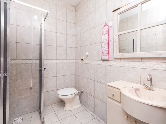 Sobrado com 116m² 2 quartos e 1 banheiro, à venda, no bairro Areal em Pelotas