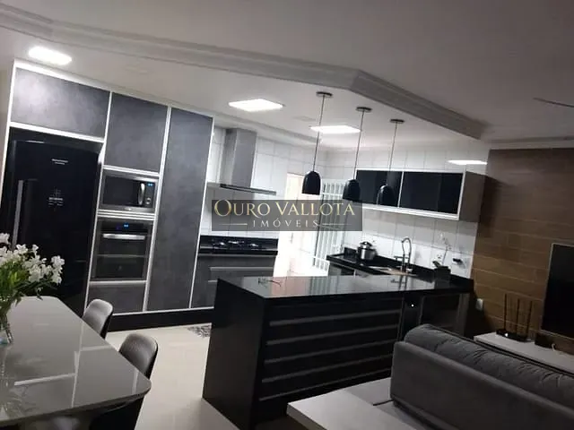 Sobrado com 245m² 3 quartos e 3 banheiros, à venda, no bairro Vila Tolstoi em São Paulo