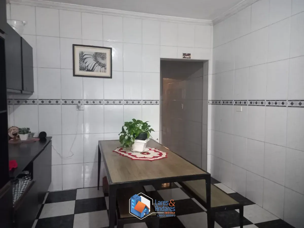 Sobrado, 3 quartos, 218 m² - Foto 1