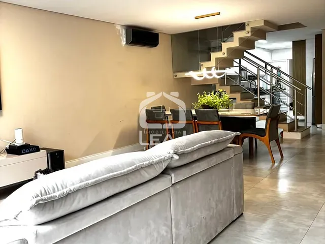 Sobrado com 150m² 3 quartos e 3 banheiros, à venda, no bairro Parque Maria Helena em São Paulo