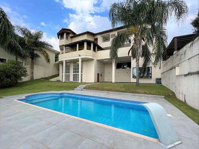 Sobrado com 1151m² 4 quartos e 7 banheiros, à venda, no bairro Jardim Passárgada I em Cotia
