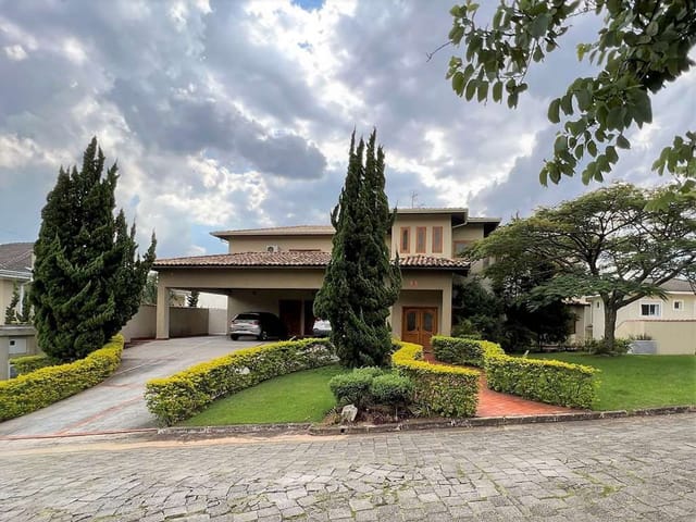 Sobrado com 1151m² 4 quartos e 7 banheiros, à venda, no bairro Jardim Passárgada I em Cotia