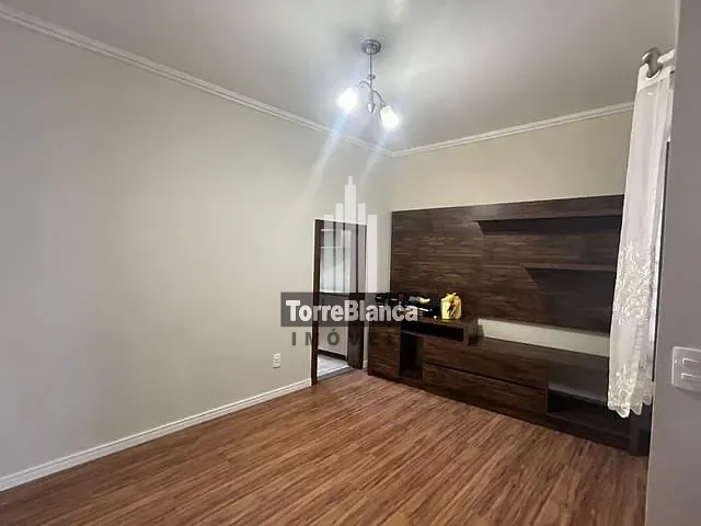 Sobrado com 182m² 4 quartos e 3 banheiros, à venda, no bairro Órfãs em Ponta Grossa