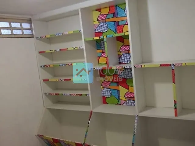 Sobrado com 200m² 5 quartos e 3 banheiros, à venda, no bairro Jardim das Industrias em São José dos Campos