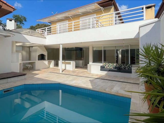 Sobrado com 345m² 4 quartos e 4 banheiros, à venda, no bairro Jardim São Paulo II em Cotia