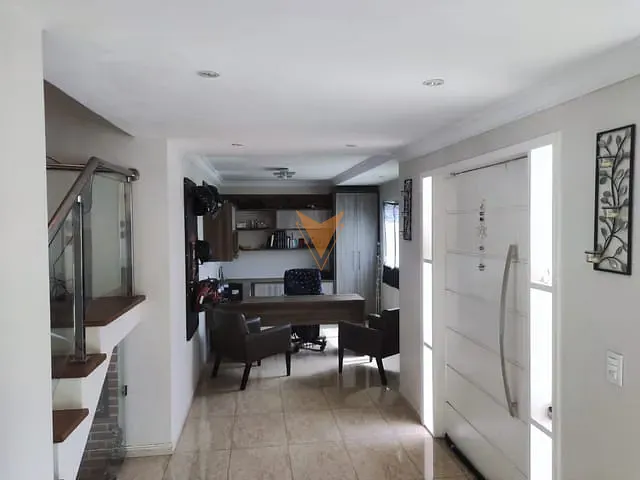 Sobrado com 500m² 4 quartos e 5 banheiros, à venda, no bairro São Fernando Residência em Barueri