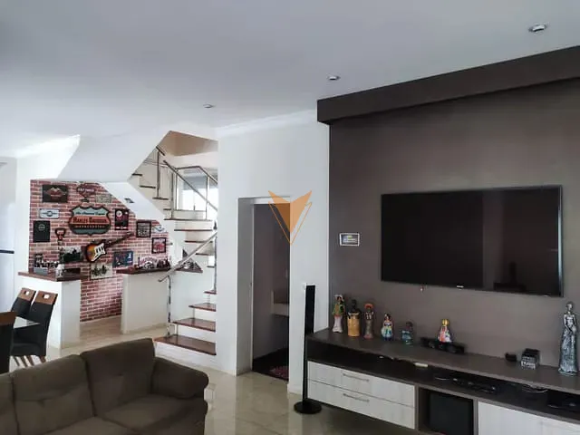 Sobrado com 500m² 4 quartos e 5 banheiros, à venda, no bairro São Fernando Residência em Barueri