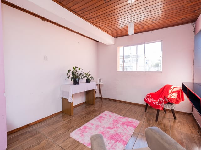 Sobrado com 360m² 4 quartos e 3 banheiros, à venda, no bairro Areal em Pelotas