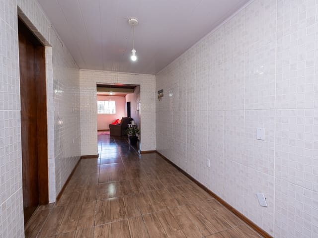 Sobrado com 360m² 4 quartos e 3 banheiros, à venda, no bairro Areal em Pelotas