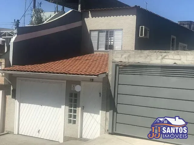 Sobrado com 200m² 3 quartos e 3 banheiros, à venda, no bairro Cangaíba em São Paulo