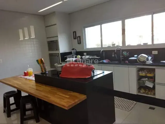 Sobrado 5 quartos e 5 banheiros, à venda, no bairro Alto Ipiranga em Mogi das Cruzes