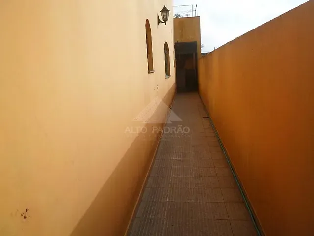 Sobrado com 155m² 3 quartos e 2 banheiros, à venda, no bairro Vila Nossa Senhora das Vitórias em Mauá