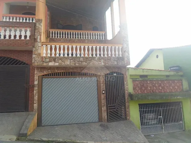 Sobrado com 155m² 3 quartos e 2 banheiros, à venda, no bairro Vila Nossa Senhora das Vitórias em Mauá