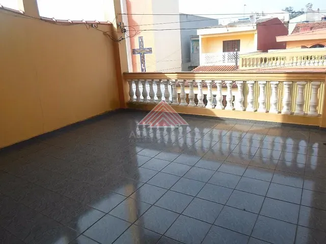 Sobrado com 155m² 3 quartos e 2 banheiros, à venda, no bairro Vila Nossa Senhora das Vitórias em Mauá
