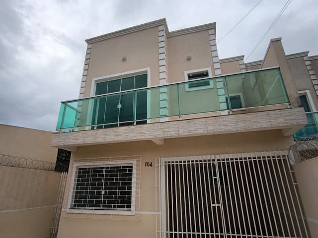 Locação - Sobrado com 3 quartos (sendo 1 suíte), 1 vaga, 110 m², Colônia Dona Luíza.